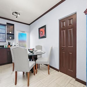 Suite de 1 Dormitorio y Cama Queen